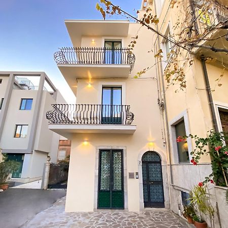 Longo Suites Таормина Екстериор снимка