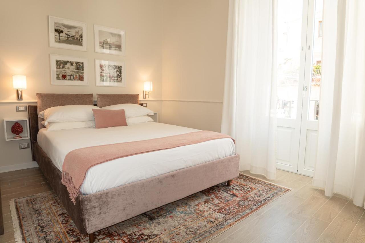 Longo Suites Таормина Екстериор снимка